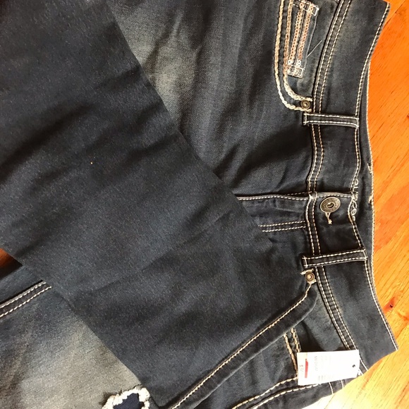 New Sequined Jean Capris - Picture 2 of 4